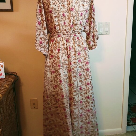 SIZE L 3/4 SLEEVE FLORAL MAXI DRESS  *FREE WITH PURCHASE OF ANY OTHER DRESS* - Picture 5 of 7